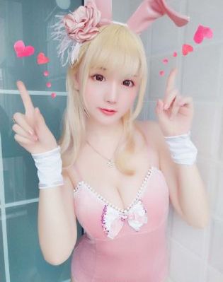 国产粉嫩美女无套被中出_BD国语手机在线看