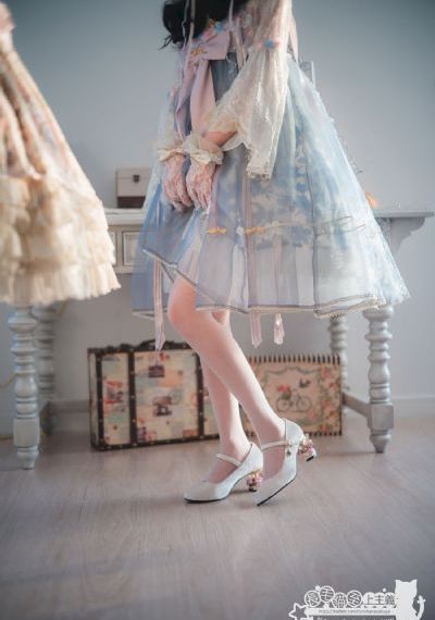 欧美av婷婷一二三四_高清高清完整版