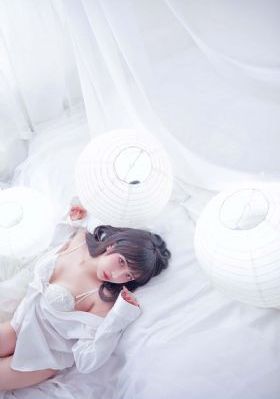 欧美supreme美女_在线观看完整视频大全